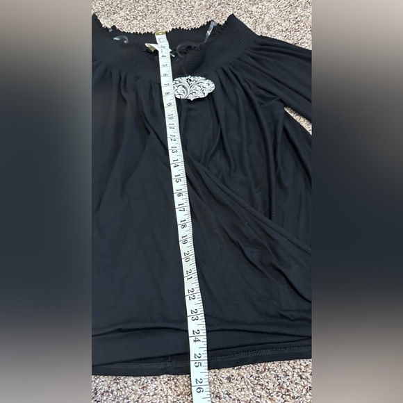 โจ Off-Shoulder Long Sleeve Blouse โ Black, NWT by 1.4.3 Story โจ - Picture 10 of 13